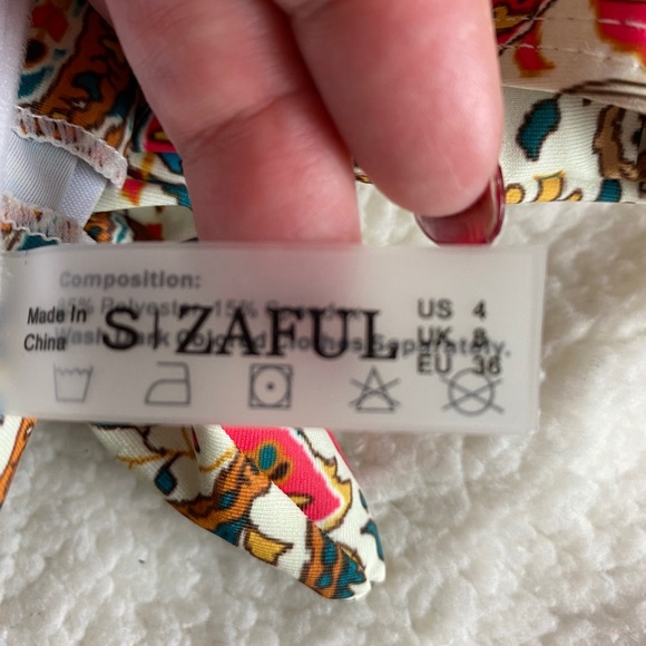 NWT Zaful floral bikini top - Picture 4 of 5
